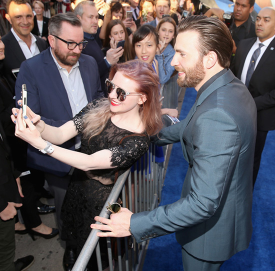 606796629AP00048_The_World_