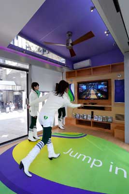Xbox-360-Kinect-体験キャラ.jpg